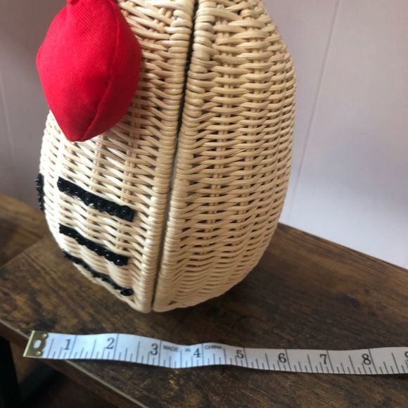 Hello Kitty Woven Shoulder Bag with Red Bow - Picture 9 of 9